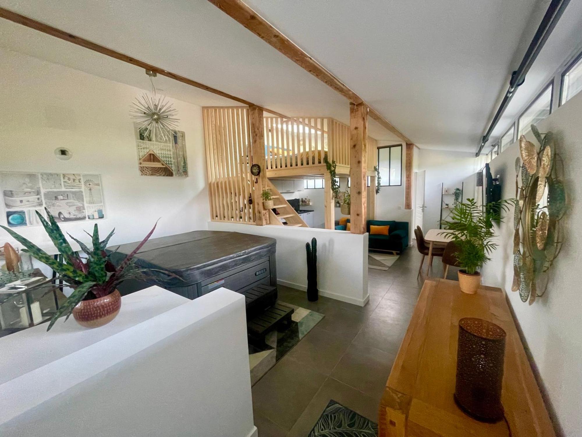 Appartement Loft Avec Jacuzzi Et Terrasse Prives à Sévrier Extérieur photo