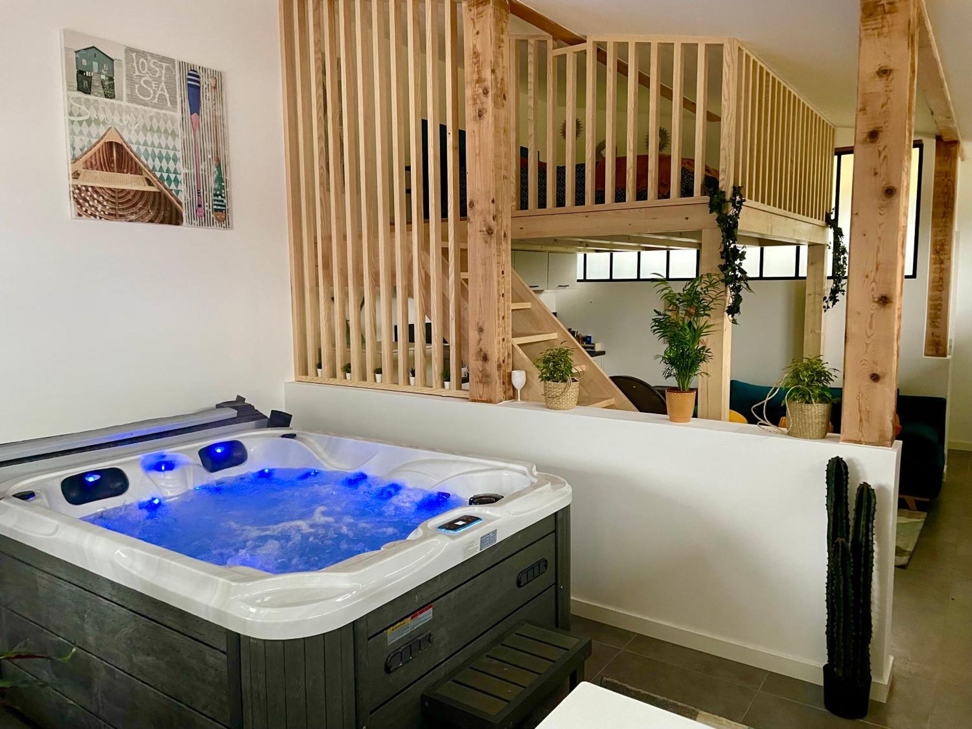 Appartement Loft Avec Jacuzzi Et Terrasse Prives à Sévrier Extérieur photo